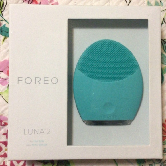 FOREO LUNA 2 for Oily Skin - Picture 1 of 8